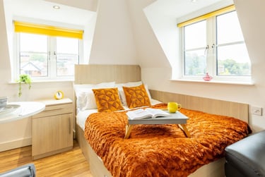 1 bed studio, Lower North Street, City Centre, Exeter, EX43EU - Image 1